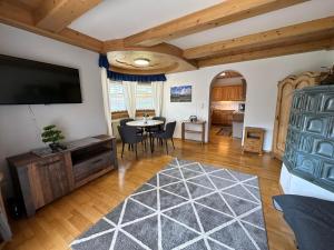 TV a/nebo společenská místnost v ubytování Appartement Payr
