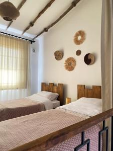 Кровать или кровати в номере Sunside Inn Hotel