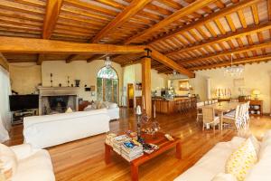 Χώρος καθιστικού στο Conti Beccaris Castle by Rental in Rome