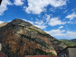 Nespecifikovaný výhled na hory nebo výhled na hory při pohledu z bed and breakfast
