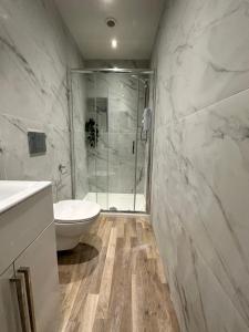 A bathroom at No 3 ,luxury 2 bed 1st floor apartment with free parking,Lytham St Annes
