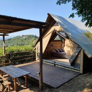 Příroda nedaleko luxury tent