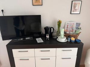 TV a/nebo společenská místnost v ubytování Casa Rehman