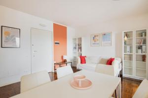 A seating area at Easylife - Accogliente dimora con balcone