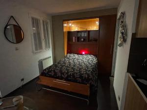 Posteľ alebo postele v izbe v ubytovaní FREJUS LAGON BLEU