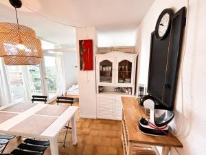 Kuchyňa alebo kuchynka v ubytovaní Apartamento con piscina en Platja d'Aro