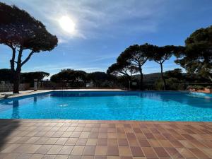 Bazén v ubytovaní Apartamento con piscina en Platja d'Aro alebo v jeho blízkosti