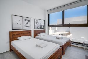 Galeriebild der Unterkunft SunnyVillas: 3BR New Villa☆Private Pool in Pernera - White Swan in Protaras