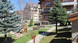 Zahrada ubytování Bansko St Ivan Rilski Luxury Apartment 4 stars Wellness SPA & Mineral water