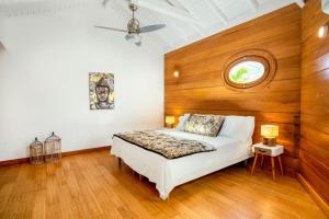 Postel nebo postele na pokoji v ubytování Villa Hanna Green Cay + 24 fotografií
