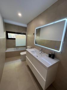 A bathroom at Villa Vicente
