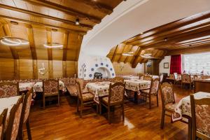 Posedenie v ubytovaní Hotel Rosa Wellness & SPA