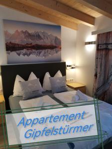 Letto o letti in una camera di Haus Frankl