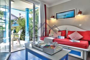 Χώρος καθιστικού στο LocaLise au Guilvinec - B5 - Plain-pied avec piscine et jardin - Tout à pied, plage, port, centre, commerces, marché - Wifi inclus - Linge de lit inclus - Animaux bienvenus