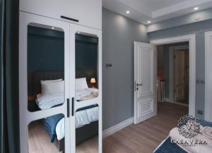 A bed or beds in a room at Casa Vera Sapanca