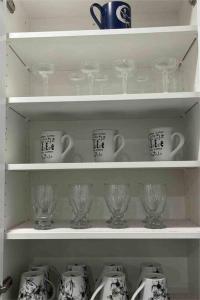 Ảnh trong thư viện ảnh của Treasure in Brant - 4 Bedroom Detached House ở Paris