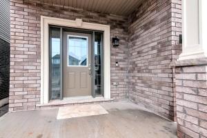 Ảnh trong thư viện ảnh của Treasure in Brant - 4 Bedroom Detached House ở Paris +29 ảnh