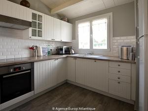 Fotografie z fotogalerie ubytování Belle Villa 4P 6 Pers. à La Palmyre - 200m Mer, Cosy, Bien Équipée, Parking - FR-1-705-16 v destinaci La Palmyre