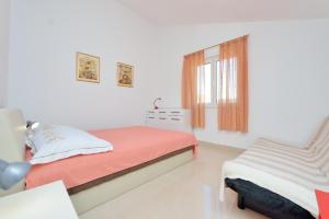 Krevet ili kreveti u jedinici u objektu Apartments Ljuba - 200m from beach