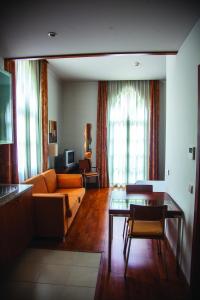 Χώρος καθιστικού στο Hotel Apartamentos Geres Ribeiro
