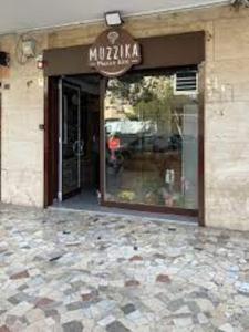 Exteriér alebo vchod do ubytovania Large Room e Small Private Bathroom Between Mondello Beach and Old Town! Free Park!