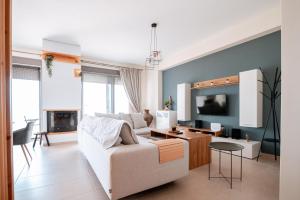 A television and/or entertainment centre at Villa Athina