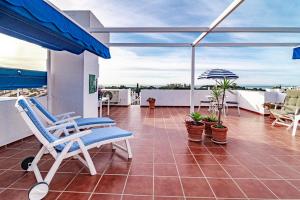 Balkón alebo terasa v ubytovaní Andalusian Elegance apartment in El Paraiso with 360 views over Sea and Mountains