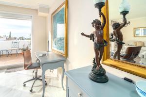 Fotografia z galérie ubytovania Andalusian Elegance apartment in El Paraiso with 360 views over Sea and Mountains v destinácii Estepona