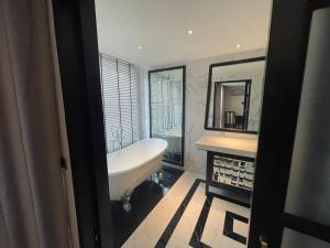 Gallery image of ห้องดีลักซ์วิวดอยสุเทพ Deluxe with Doi Suthep view in Chiang Mai