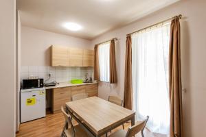 Galeriebild der Unterkunft Baráthegyi Panzió és élménypark in Miskolc