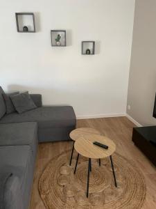 Posedenie v ubytovaní appartement vacances en copropriété avec parking
