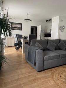 Posedenie v ubytovaní appartement vacances en copropriété avec parking