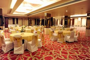 Restaurace v ubytování Sarovar Portico- Jalandhar