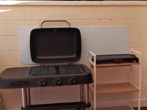 Kuchnia lub aneks kuchenny w obiekcie Appartement tout confort, Rez-de chaussée,3 chambres, 2 salles de bain
