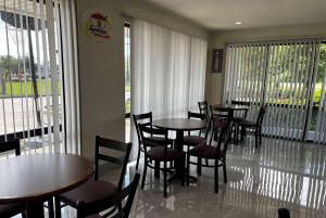 Restaurace v ubytování Super 8 by Wyndham Slidell