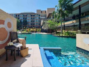 Bazén v ubytování Novotel Phuket Vintage Park Resort nebo v jeho okolí