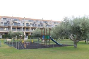 Plac zabaw dla dzieci w obiekcie Appartement tout confort, Rez-de chaussée,3 chambres, 2 salles de bain