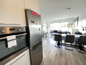 Kuchyň nebo kuchyňský kout v ubytování Modern 2 bedroom apartment in Kópavogur + 8 fotografií