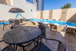Bazén v ubytování Hotel Lawrence nebo v jeho okolí