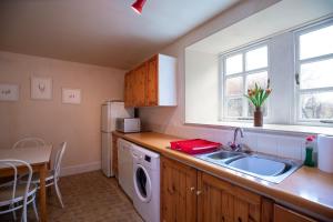 Gallery image of Traditional Homely 2BD Cottage in Kemnay in Kemnay