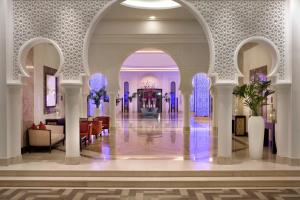 Vstupní hala nebo recepce v ubytování Bahi Ajman Palace Hotel + 37 fotografií