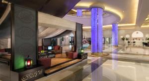 TV a/nebo společenská místnost v ubytování Bahi Ajman Palace Hotel