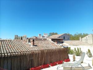Fotografia z galérie ubytovania Maison intra muros, terrasses avec vue jaccuzzi et garage v Avignone