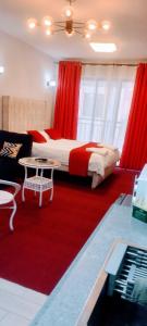 Ένα ή περισσότερα κρεβάτια σε δωμάτιο στο Jeyem HomeStays Studio B1202 at Diamond Homes Apartment