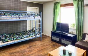 Postel nebo postele na pokoji v ubytování 1 Bedroom Stunning Apartment In Sommen
