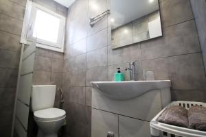 A bathroom at LA CASA DE PROFESOR 1