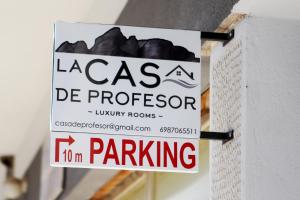 LA CASA DE PROFESOR 1 tanúsítványa, márkajelzése vagy díja
