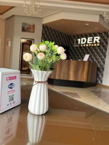 Certificato, attestato, insegna o altro documento esposto da Hotel Lider Complex