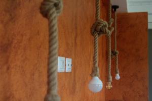 a group of ropes hanging from a wall at B&B Gasper in Cavalcaselle