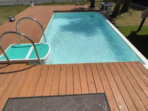 Bazén v ubytování Sunshine pool villa 2023新筑カリフォルニアスタイル 九十九里 garden nebo v jeho okolí